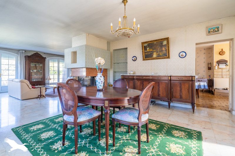 Vente Maison LEOGNAN - 7 pièces -199 m² - (33850)