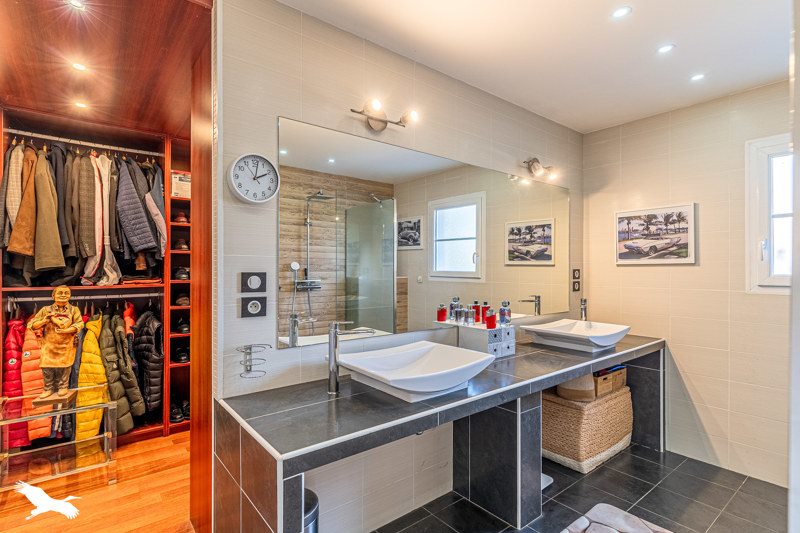 Vente Maison LEOGNAN - 6 pièces -222 m² - (33850)