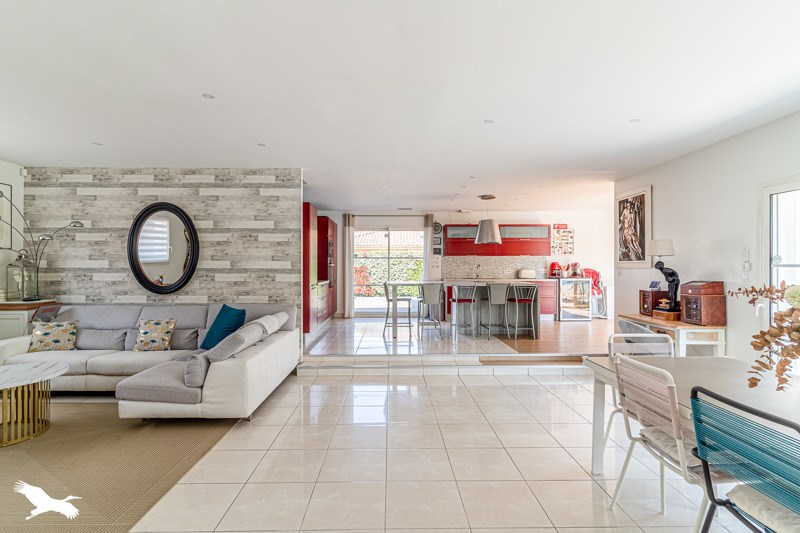 Vente Maison LEOGNAN - 6 pièces -222 m² - (33850)