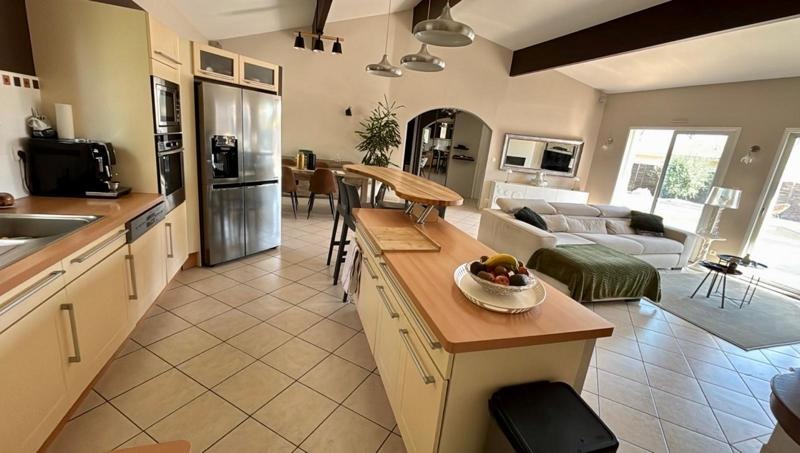 Vente Maison LEOGNAN - 7 pièces -174 m² - (33850)