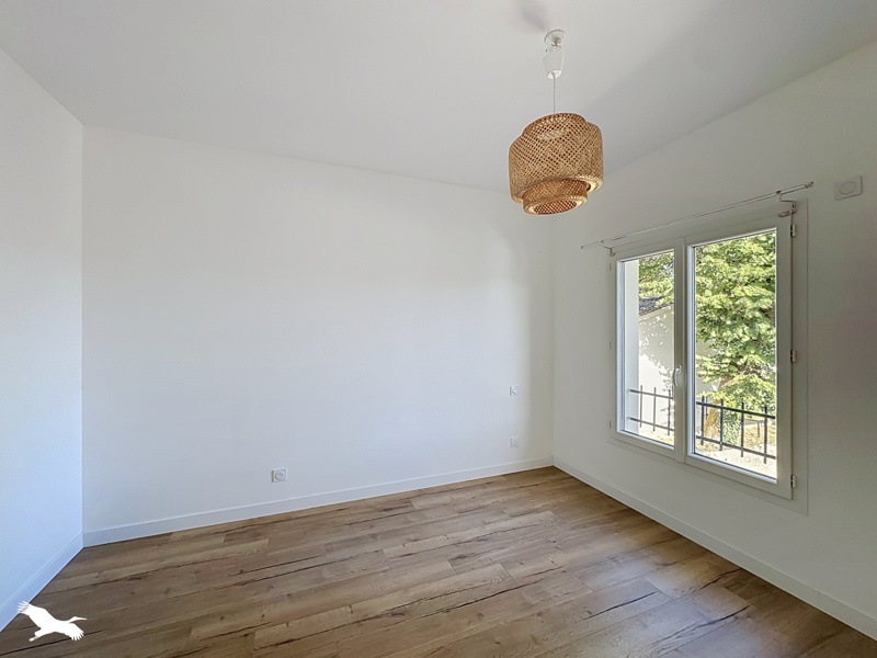 Vente Maison Saint-Médard-d'Eyrans - 5 pièces -126 m² - (33650)