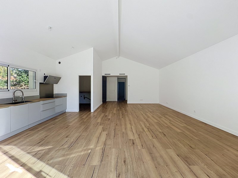 Vente Maison Saint-Médard-d'Eyrans - 5 pièces -126 m² - (33650)