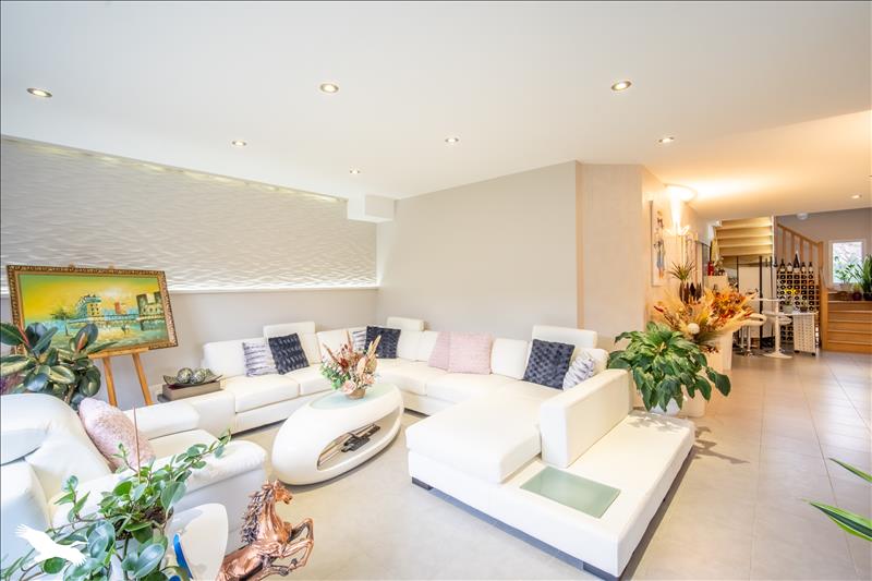Vente Maison BISCARROSSE - 6 pièces -214 m² - (40600)