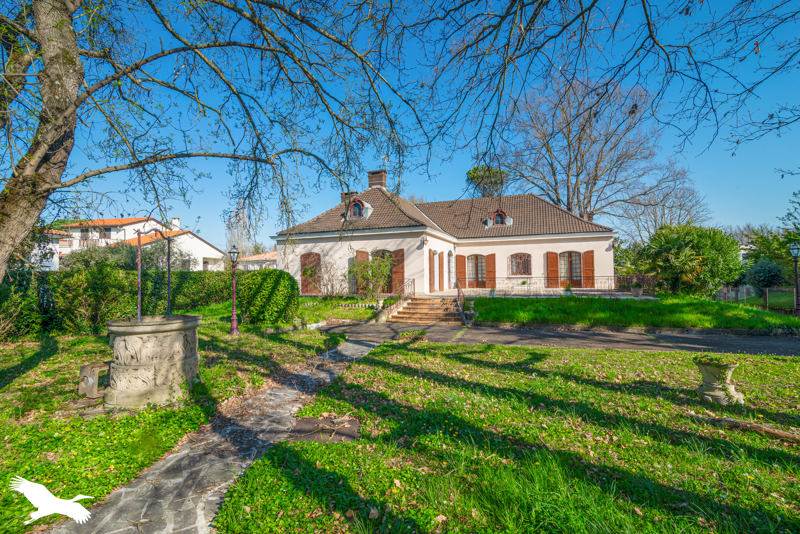 Vente Maison ST ALBAN - 6 pièces -198 m² - (31140)