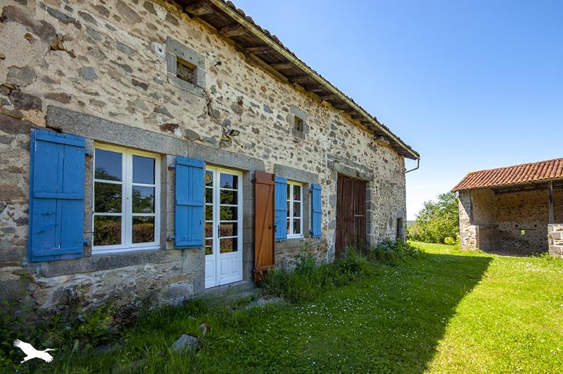 Vente Maison BUSSEROLLES - 4 pièces -205 m² - (24360)