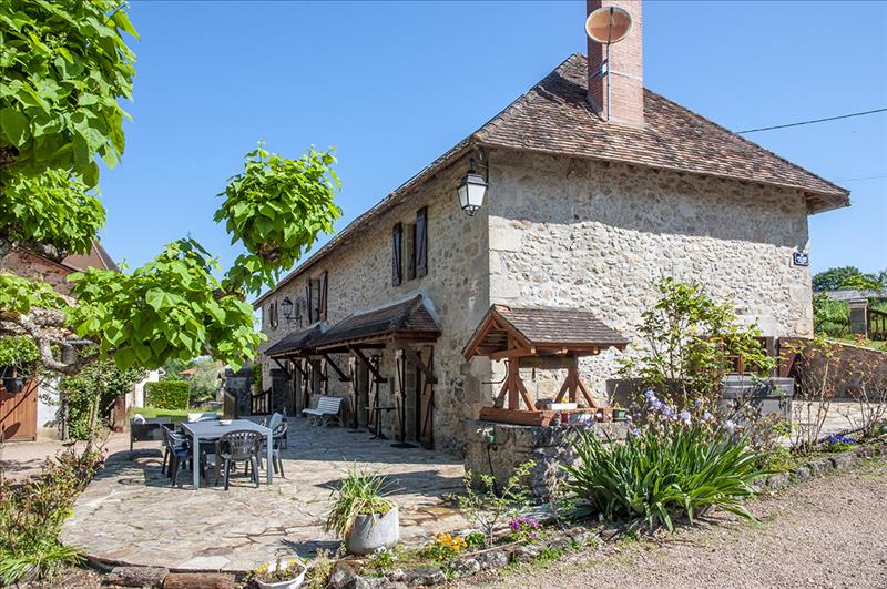 Vente Maison ABJAT SUR BANDIAT - 10 pièces -177 m² - (24300)