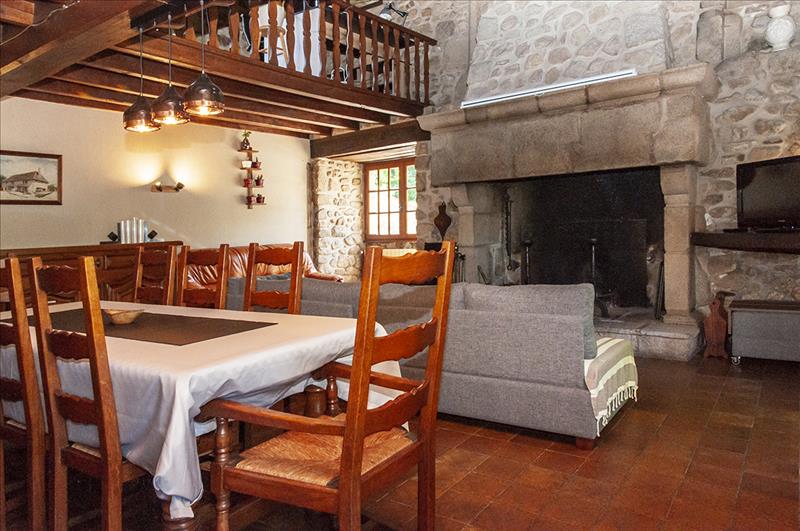 Vente Maison ABJAT SUR BANDIAT - 10 pièces -177 m² - (24300)