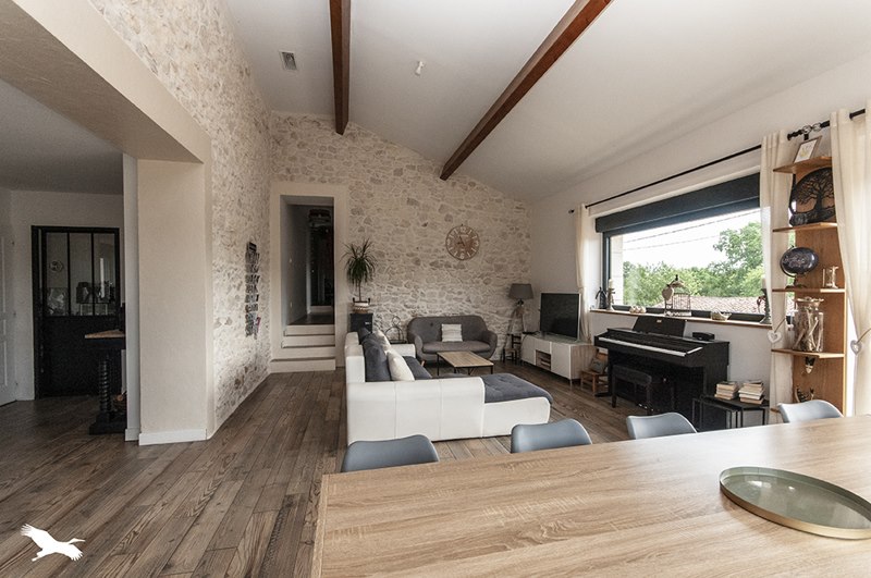 Vente Maison VARAIGNES - 5 pièces -220 m² - (24360)