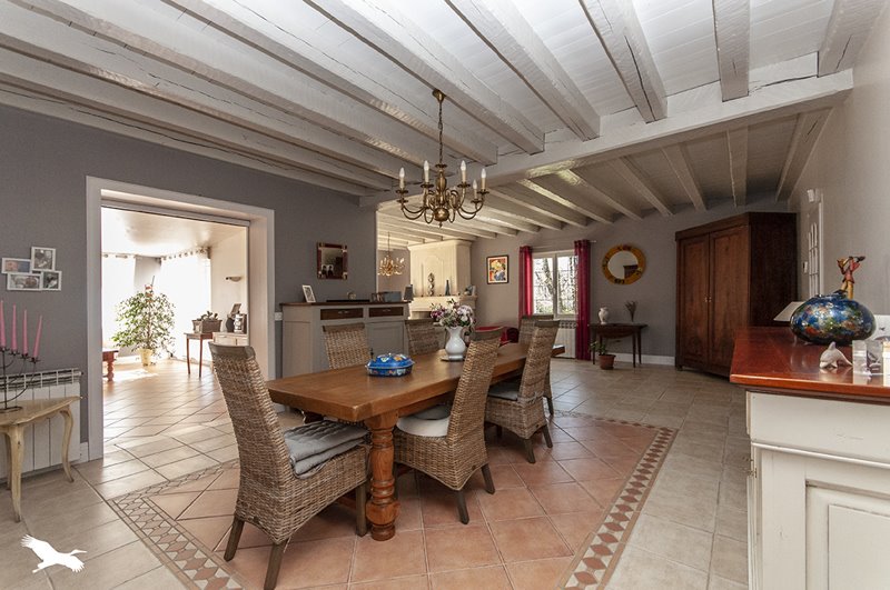 Vente Maison NONTRON - 8 pièces -187 m² - (24300)