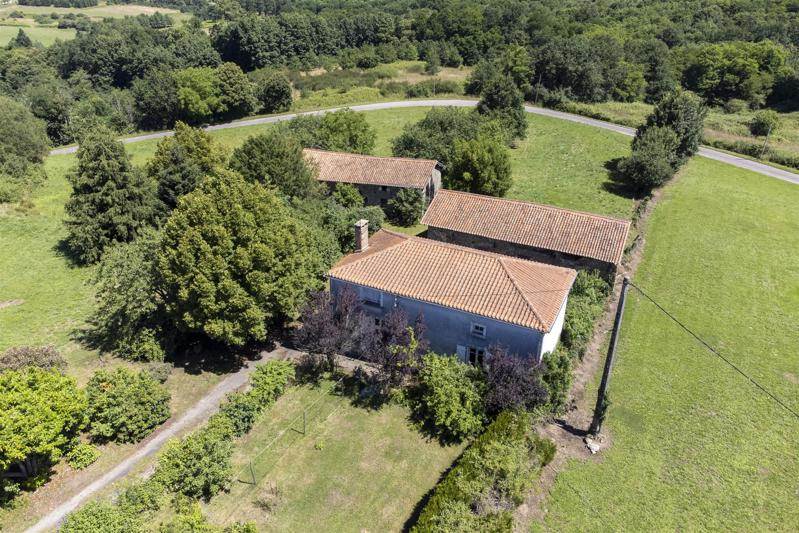 Vente Maison BUSSEROLLES - 3 pièces -75 m² - (24360)
