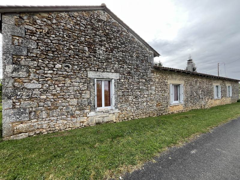 Vente Maison Lussas-et-Nontronneau 24300 3 pièces - 76 m²