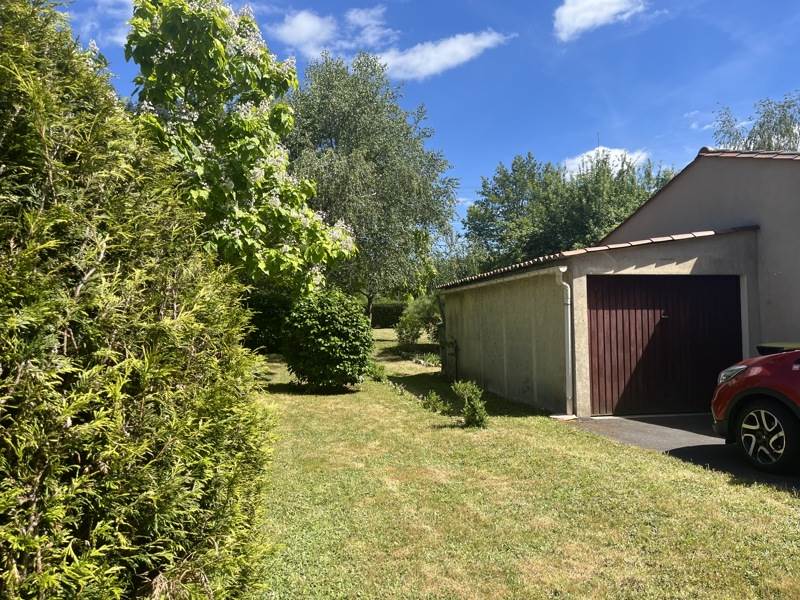 Vente Maison BUSSEROLLES - 3 pièces -69 m² - (24360)