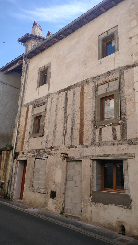Vente Maison NONTRON - 4 pièces -130 m² - (24300)