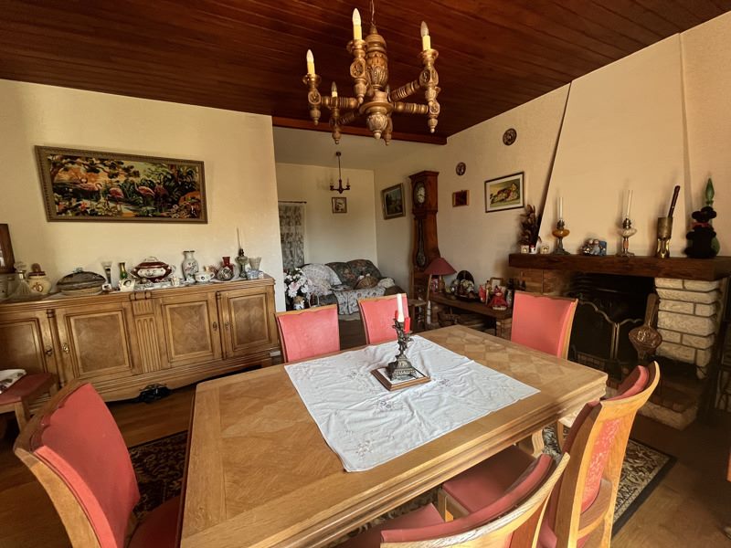 Vente Maison BUSSEROLLES - 4 pièces -136 m² - (24360)