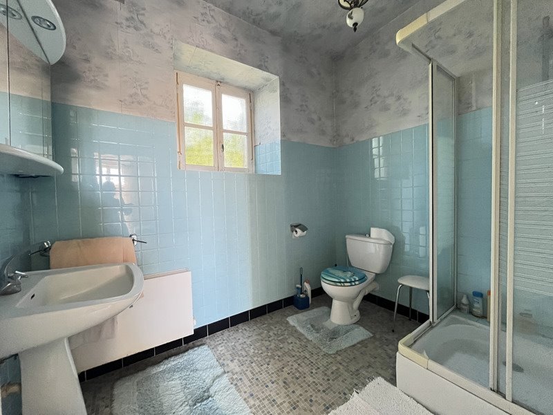 Vente Maison BUSSEROLLES - 4 pièces -136 m² - (24360)