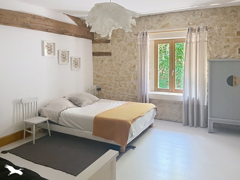Vente Maison TEYJAT - 6 pièces -235 m² - (24300)
