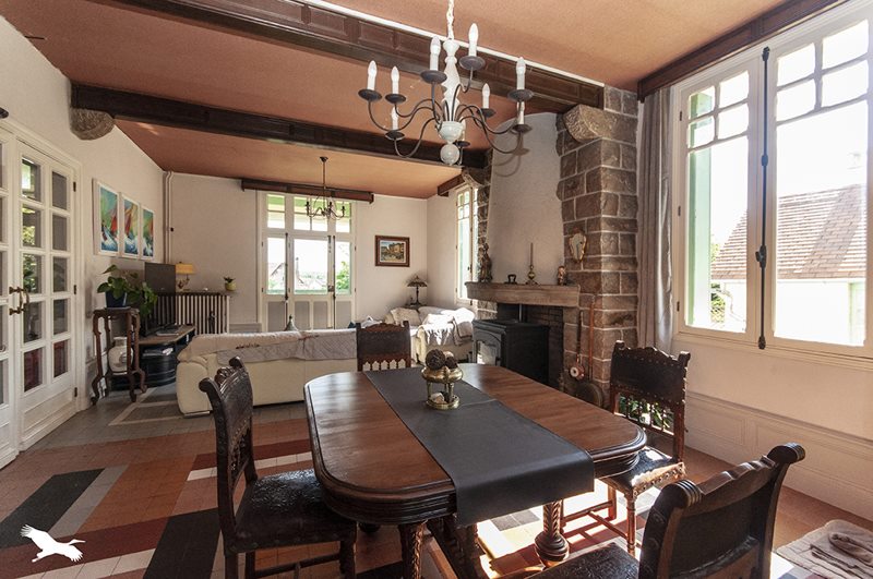 Vente Maison NONTRON - 10 pièces -189 m² - (24300)