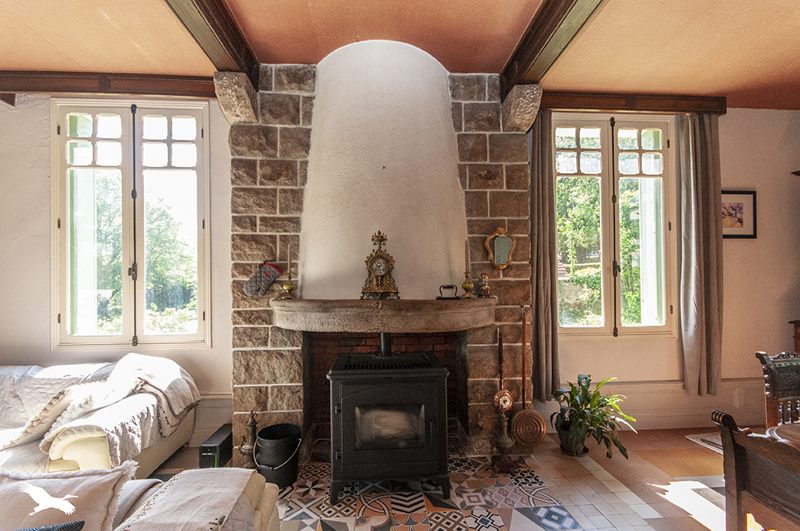 Vente Maison NONTRON - 10 pièces -189 m² - (24300)