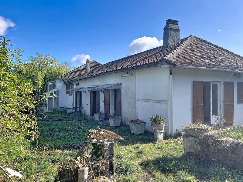 Vente Maison ST MARTIAL DE VALETTE 24300 9 pièces - 190 m²