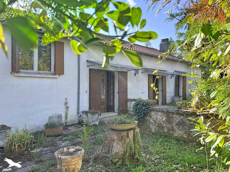 Vente Maison Saint-Martial-de-Valette - 9 pièces -190 m² - (24300)