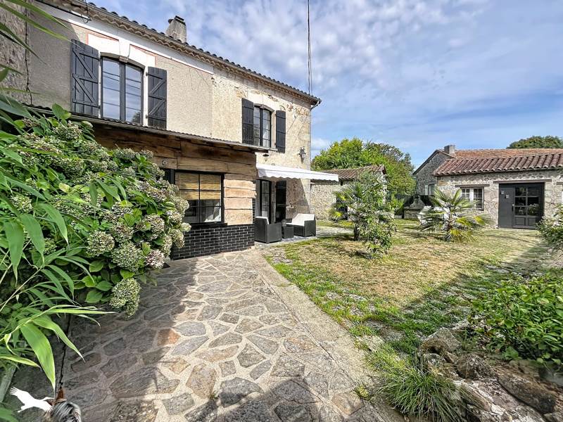 Vente Maison Étouars 24360 4 pièces - 135 m²