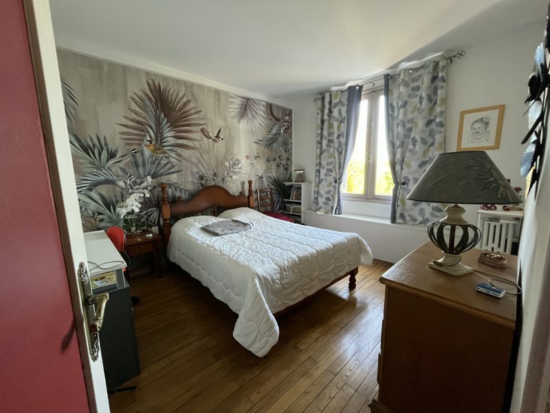 Vente Maison LE DOUHET - 8 pièces -275 m² - (17100)