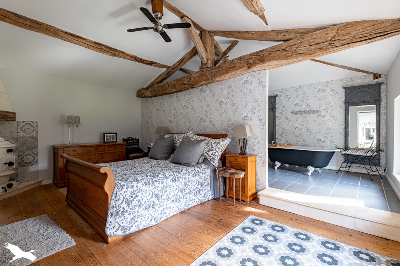 Vente Maison ST CESAIRE - 10 pièces -270 m² - (17770)