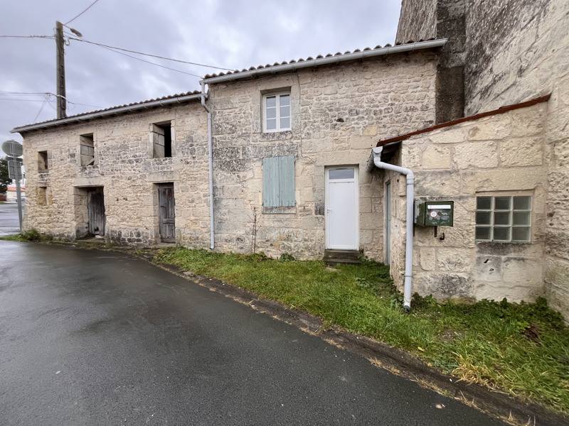 Vente Maison SAINTES - 2 pièces -38 m² - (17100)