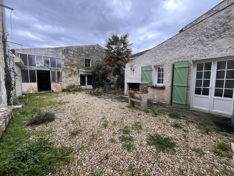 Vente Maison SAINTES - 4 pièces -107 m² - (17100)