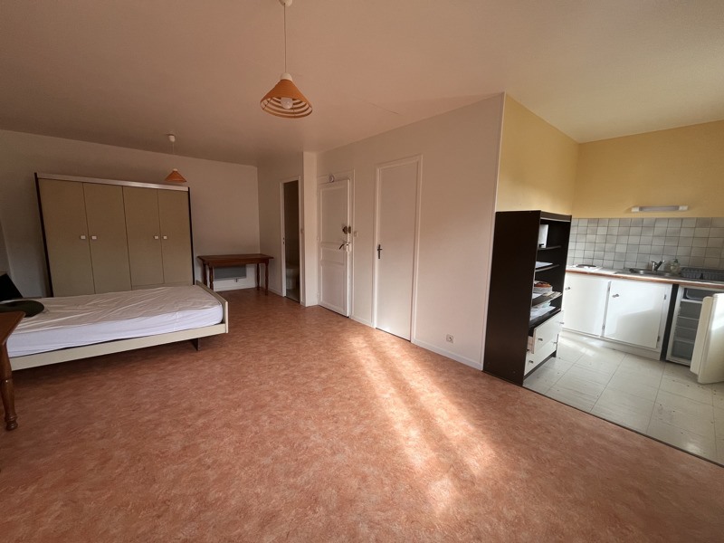 Vente Maison SAINTES - 2 pièces -62 m² - (17100)