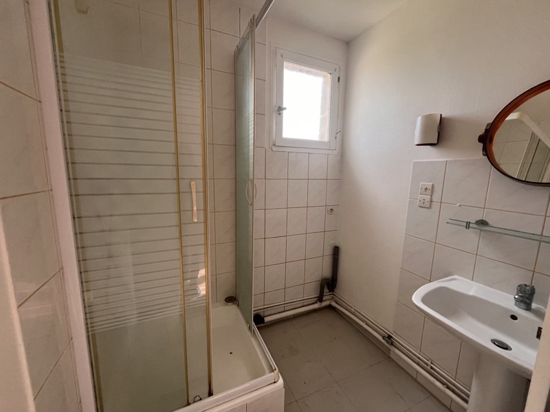 Vente Maison SAINTES - 2 pièces -62 m² - (17100)