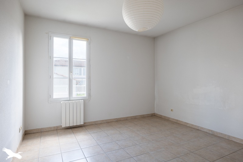 Vente Appartement SAINTES - 3 pièces -65 m² - (17100)