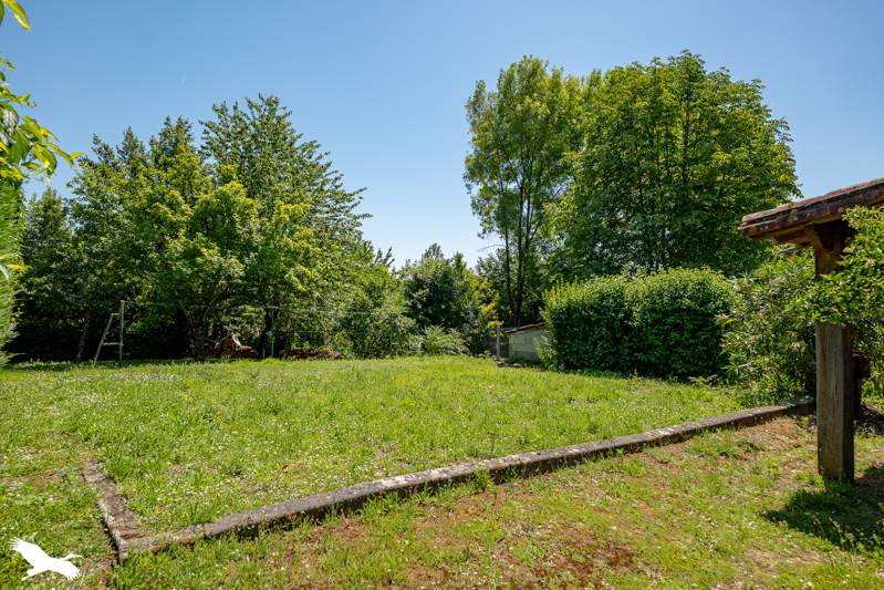 Vente Maison BUSSAC SUR CHARENTE - 6 pièces -102 m² - (17100)