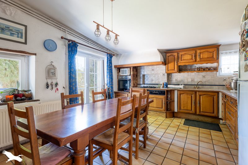 Vente Maison ECOYEUX - 8 pièces -225 m² - (17770)