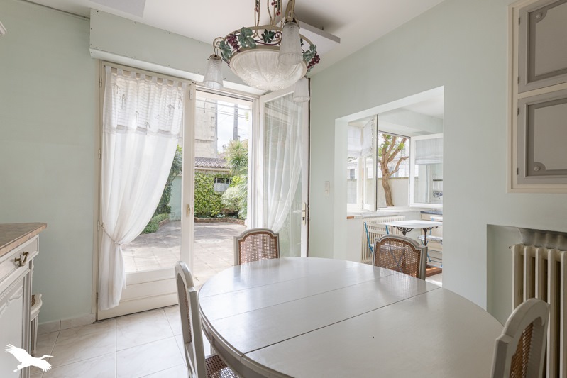 Vente Maison SAINTES - 7 pièces -118 m² - (17100)