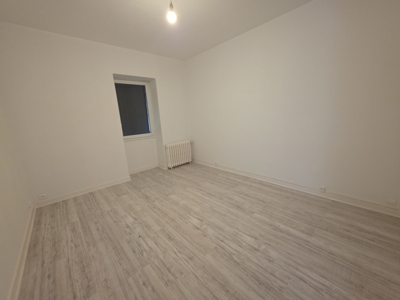 Vente Maison LA CHAPELLE DES POTS - 5 pièces -92 m² - (17100)