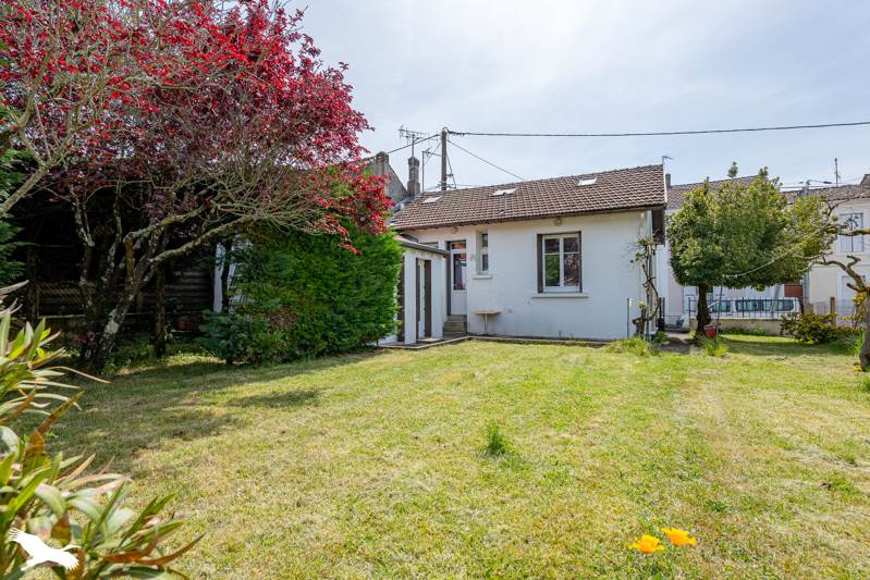 Vente Maison SAINTES - 4 pièces -78 m² - (17100)