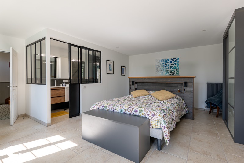 Vente Maison CHANIERS - 8 pièces -230 m² - (17610)
