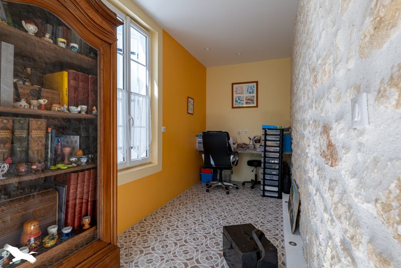 Vente Maison CHANIERS - 8 pièces -230 m² - (17610)