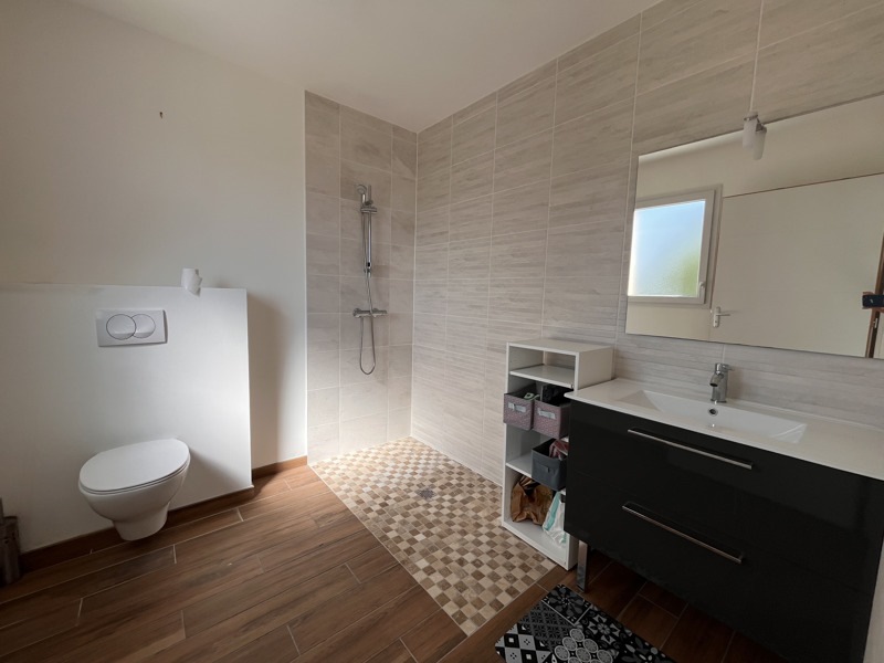 Vente Maison ECOYEUX - 6 pièces -106 m² - (17770)