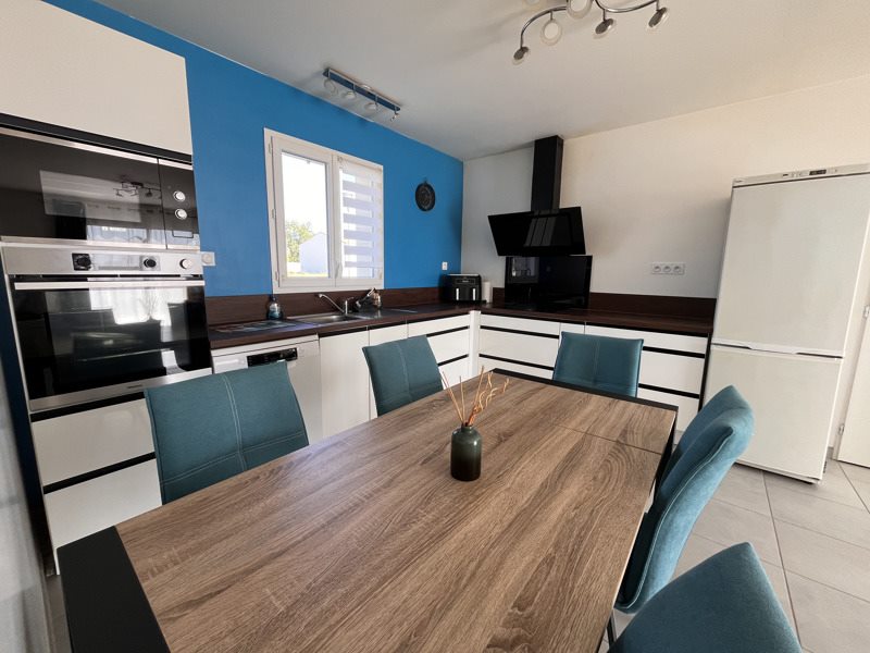 Vente Maison ECOYEUX - 6 pièces -106 m² - (17770)