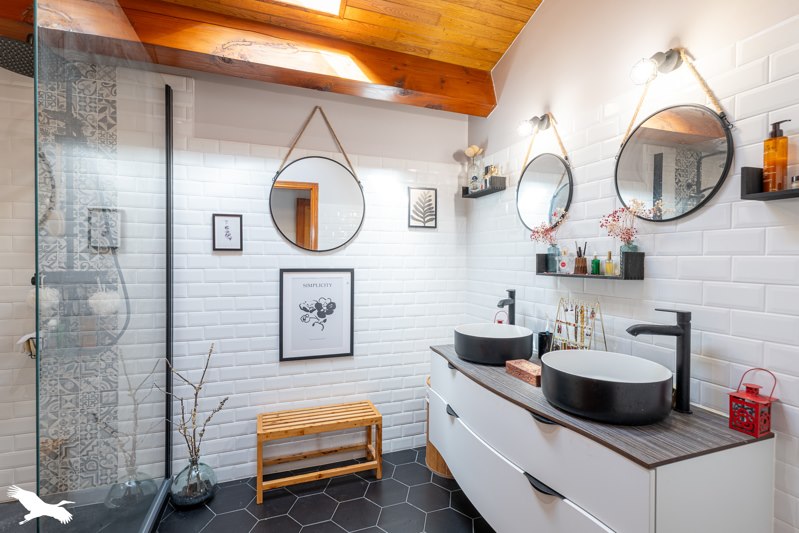 Vente Maison BUSSAC SUR CHARENTE - 9 pièces -218 m² - (17100)