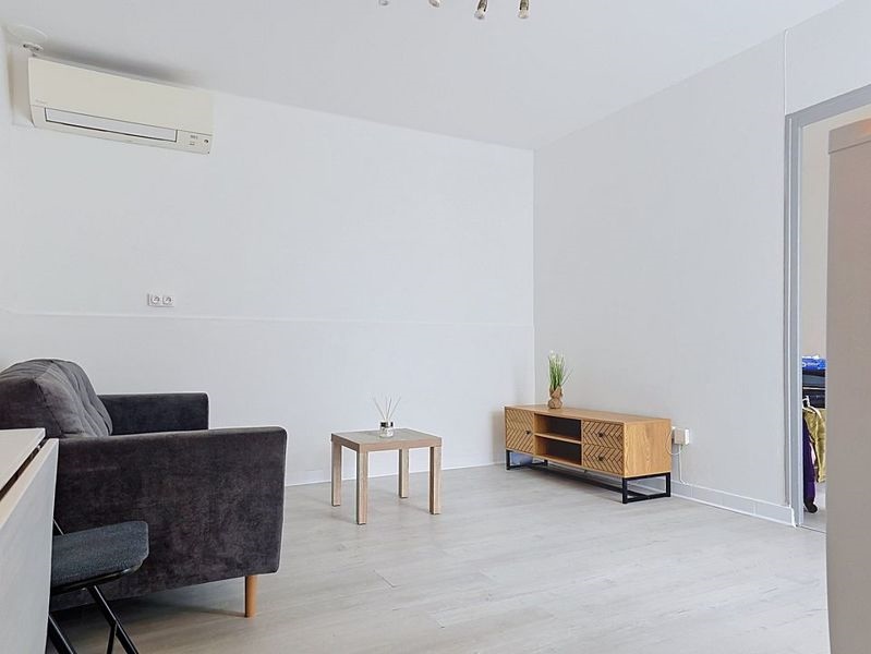 Vente Maison SAINTES - 2 pièces -30 m² - (17100)